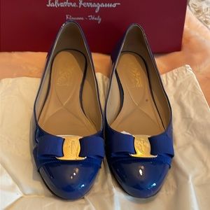 Cute Ferragamo Varina patent ballet flats size 8B